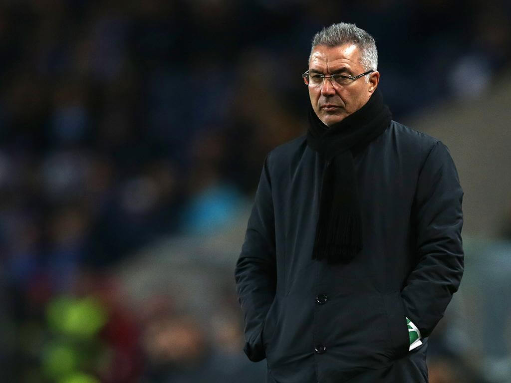 Treinadores portugueses são as opções para clube rebaixado no Brasileirão