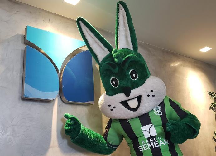 América-MG “imita” grandes clubes e também fecha com banco para patrocínio master