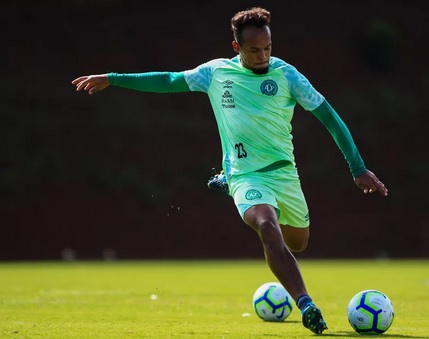 Lateral rebaixado no Brasileirão pode reforçar o Fluminense