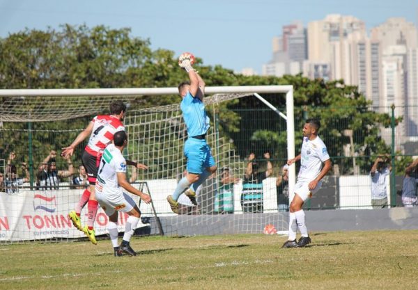 Paulista A3: Comercial busca novo goleiro para fazer ‘sobra’ a Iago Hass pela titularidade