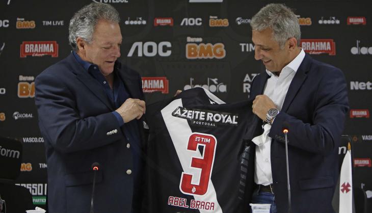 Abel revela recado do presidente do Vasco: ‘Não pense que vou te pagar em dia’