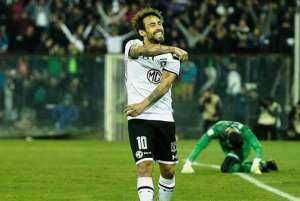 Colo Colo libera e Valdivia fica livre para voltar ao futebol brasileiro