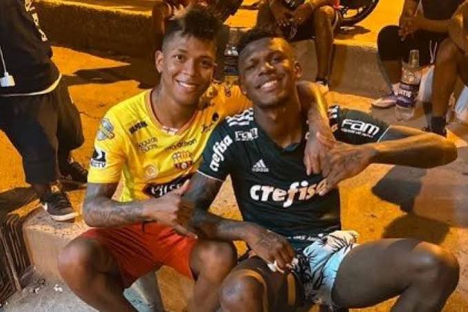 Arboleda com a camisa do Palmeiras