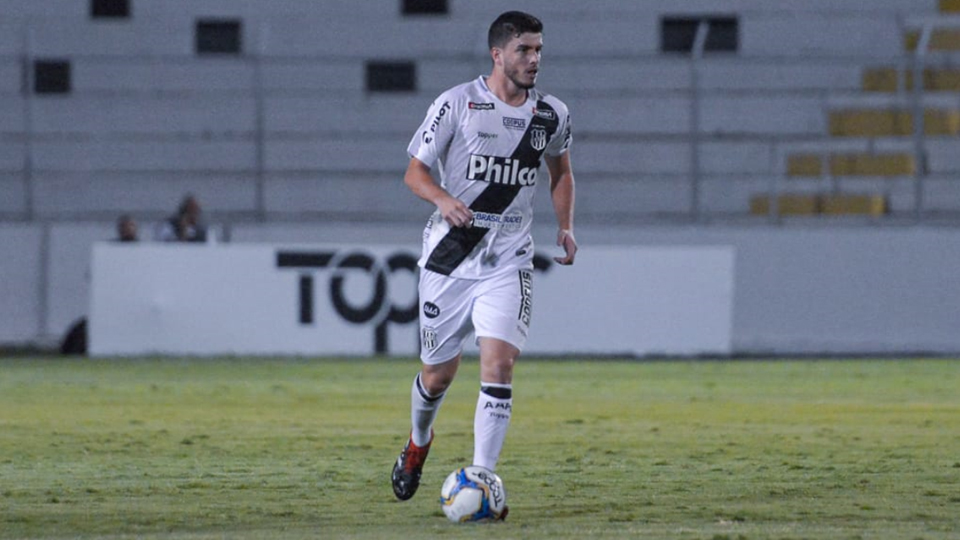 Paulistão: Após estreia, zagueiro celebra profissionalização na Ponte Preta: ‘Muito feliz’