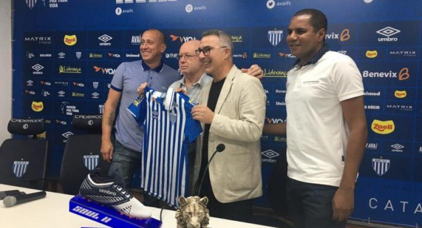 Apresentado, Augusto Inácio abraça projeto ‘Série B’ e nega indicar reforços