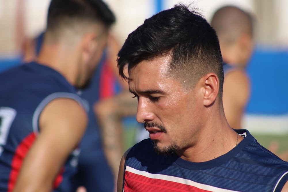 Cearense: Volante renova até 2021 e Fortaleza negocia permanência de zagueiro do Inter