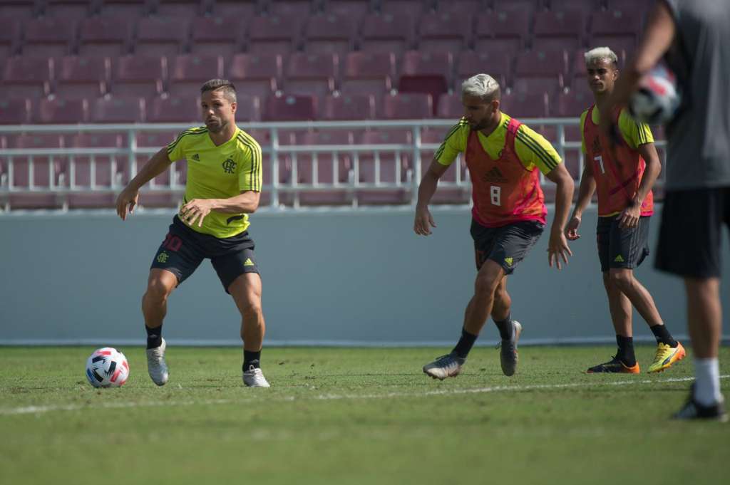  Flamengo encerra preparação para final e Fifa define uniformes e árbitro