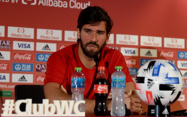Alisson assegura que Liverpool valoriza Mundial e mira atuação melhor