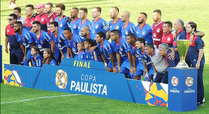 São Caetano volta a mostrar sua força e vence título inédito da Copa Paulista São Caetano volta a mostrar sua força e vence título inédito da Copa Paulista