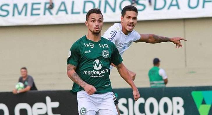 Mais um gigante brasileiro entra na briga por atacante do Goiás