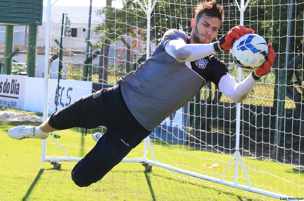 Paulista A3: Ex-Figueirense, goleiro retorna ao Barretos após oito anos