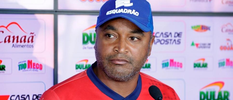 Técnico de clube do Brasileirão é homenageado no Sul por luta contra o racismo