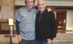 Filho de técnico português revela acerto do pai com o Santos