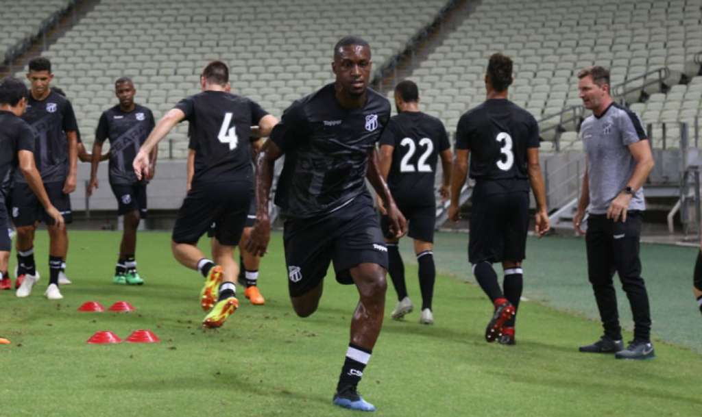 William Oliveira interessa ao Cruzeiro