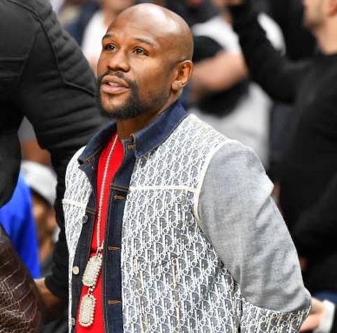 Aposentado desde 2017, Floyd Mayweather subiu no ringue apenas dez vezes na última década