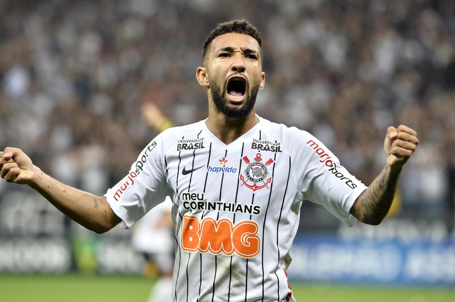 Multicampeão pelo Corinthians, atacante Clayson troca o Timão pelo Bahia