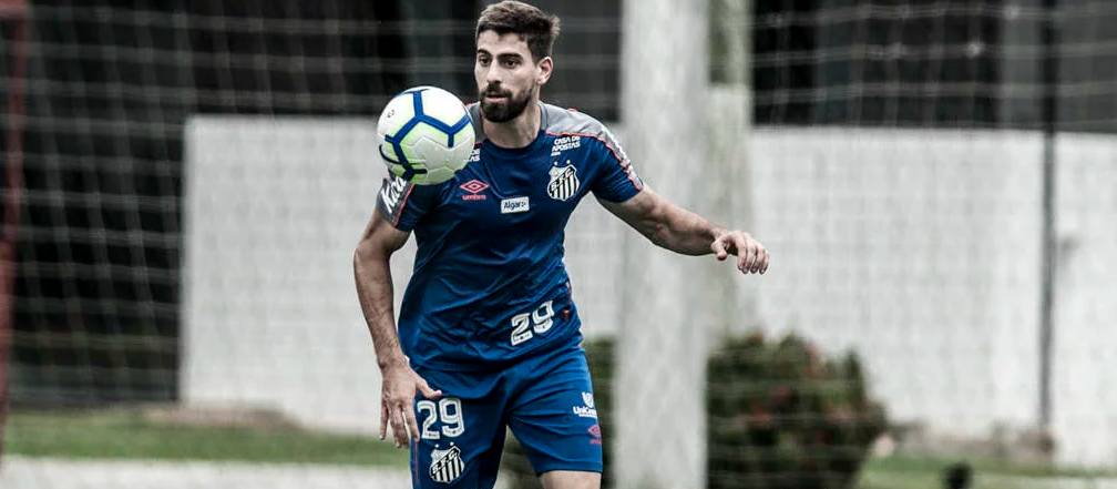 Paulistão: Santos pode desembolsar R$ 22 milhões para ter zagueiro em definitivo