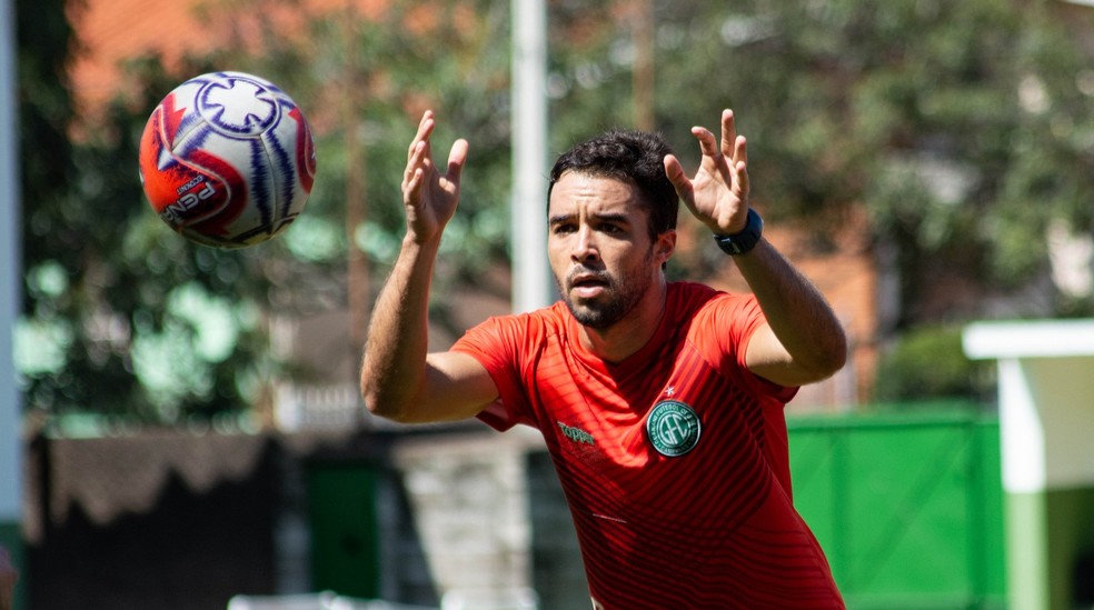 Fechado com o Cuiabá, Lenon mostra gratidão ao Guarani: ‘Saio pela porta da frente’