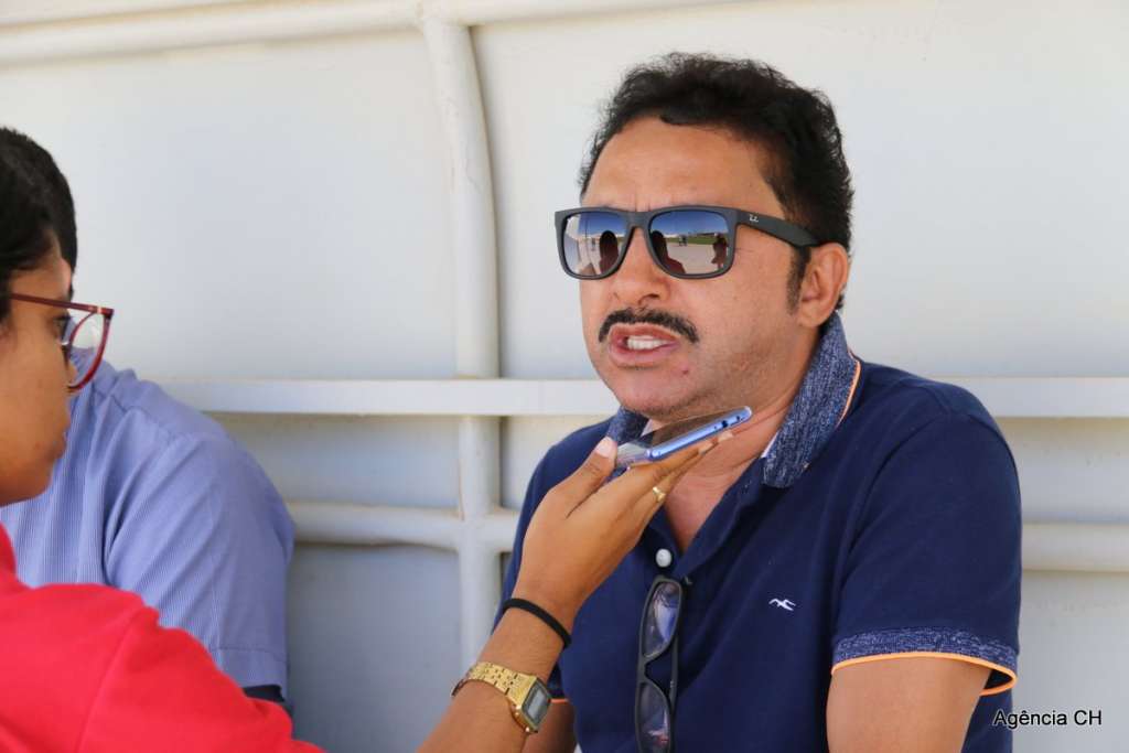 Roberto Carlos confirma parceria com UNIRB na Juazeirense