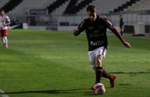 Paranaense: Promessa da Ferroviária-SP, volante é novo reforço do Athletico