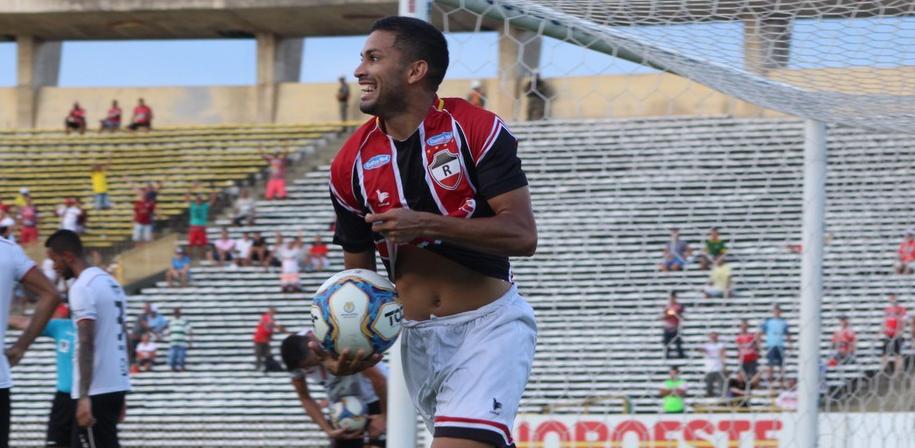 Atacante Roney entra no radar de clube brasileiro para a temporada 2020