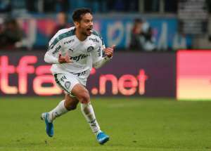 Scarpa recebe proposta e pode trocar Palmeiras pelo futebol da Espanha