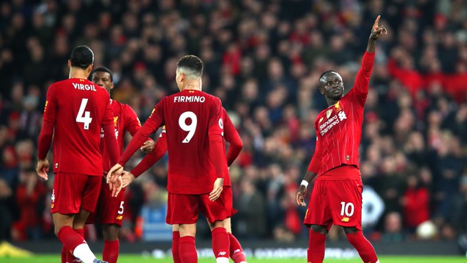 INGLÊS: Com ajuda do VAR, Liverpool vence e mantém grande vantagem na liderança