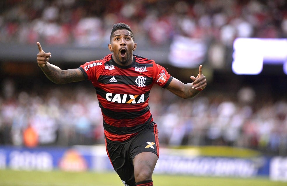 Assessoria antecipa Internacional e revela futuro de lateral do Flamengo