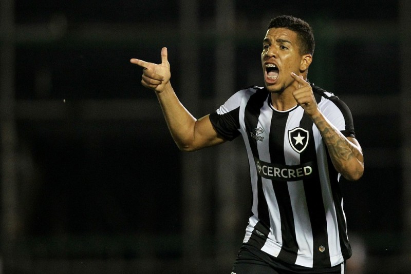 Paulistão: Ponte Preta acerta contratação de ex-lateral do Botafogo para 2020