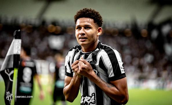 Atacante do Brasileirão é aprovado em exame e assinará com o Fluminense