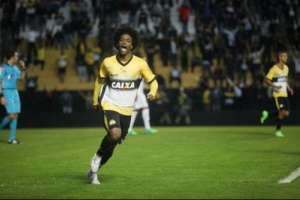 Paulistão: Ferroviária acerta com ex-atacante do Fla e ex-meia do São Caetano