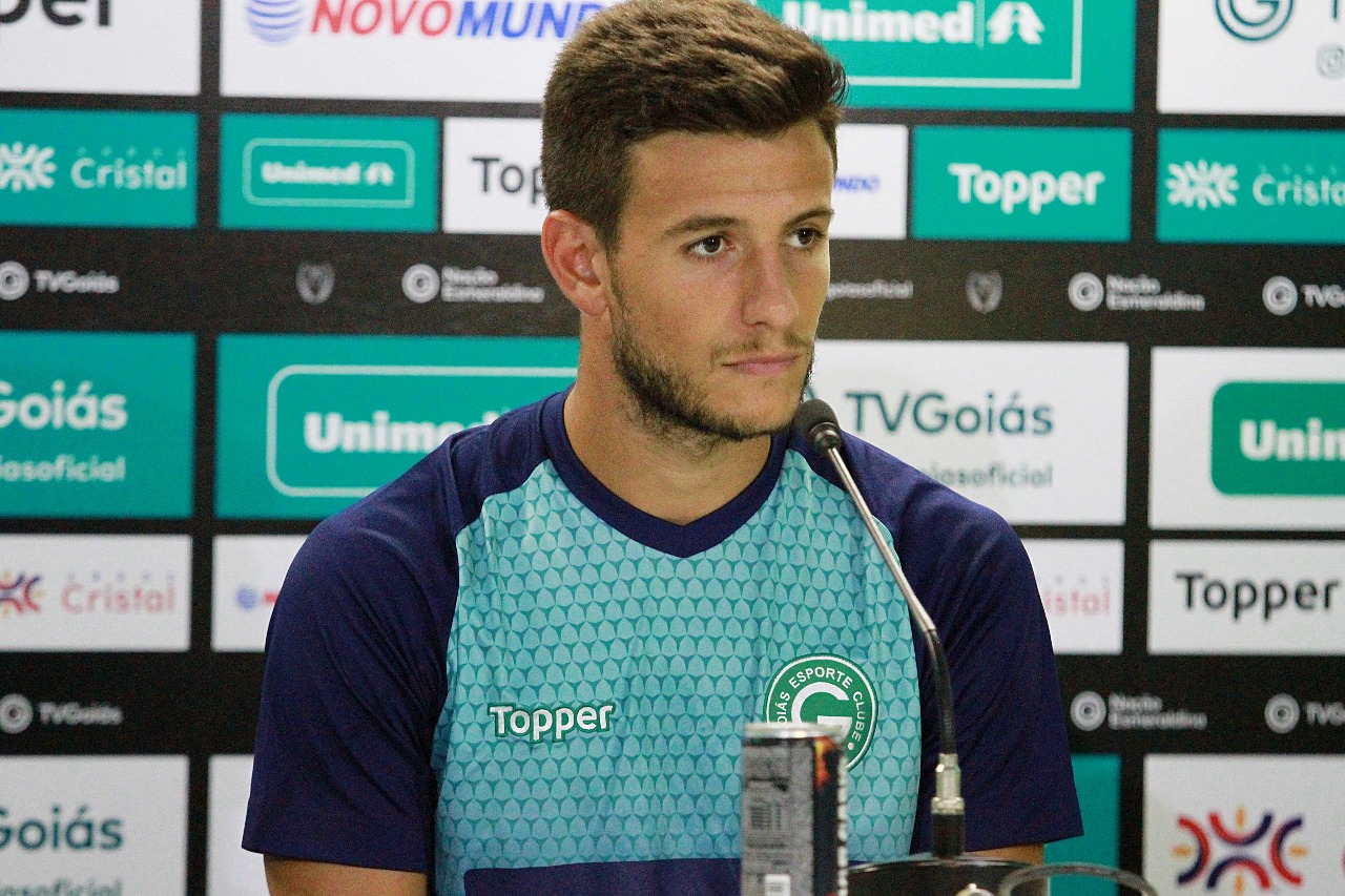 Pernambucano: Sport demonstra interesse em atacante uruguaio, do Goiás