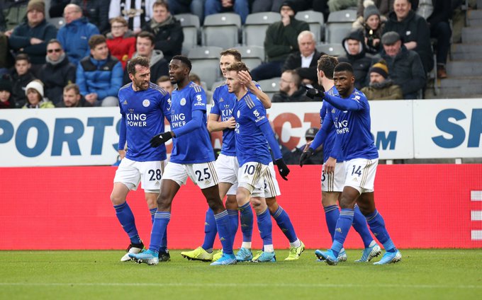 INGLÊS: Leicester ganha três pontos em Newcastle e mantém a vice-liderança