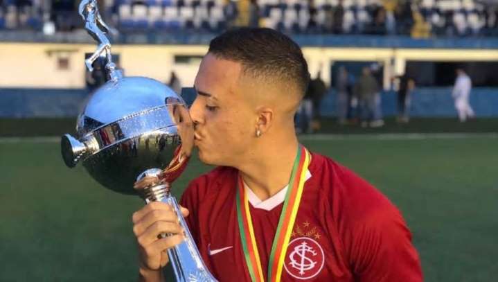 Aposta do Inter para 2020, campeão mundial sub-17 renova contrato até 2023
