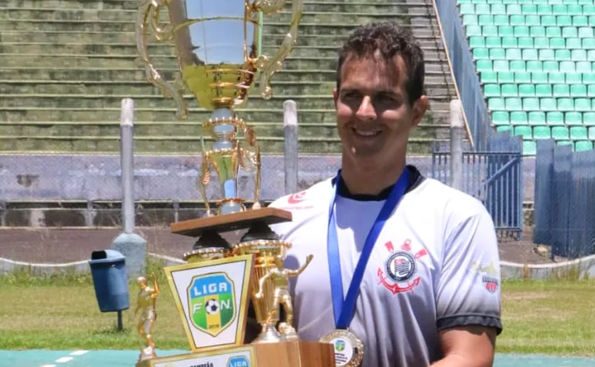 Virou moda! Genus-RO anuncia técnico que estava no futebol alemão