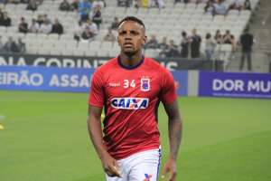 Paulistão: Ponte Preta encaminha empréstimo de zagueiro junto ao Santos