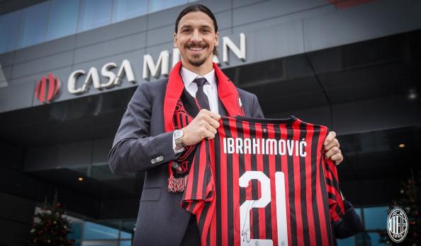 Italiano: Atacante é apresentado no Milan e já prevê duelos com Cristiano Ronaldo