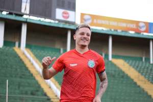 Paulistão: Após pedido de Carpini, Guarani renova com meia-atacante para 2020