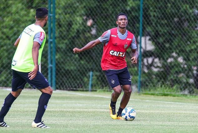 Mineiro: Atlético vende zagueiro em definitivo a clube japonês
