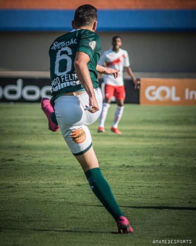 Dirigente do Goiás “dá com a língua nos dentes” e revela acerto de volante com o Flu