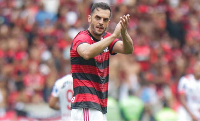 Paranaense: Coritiba entra na briga com Corinthians por Rhodolfo, ex-Fla