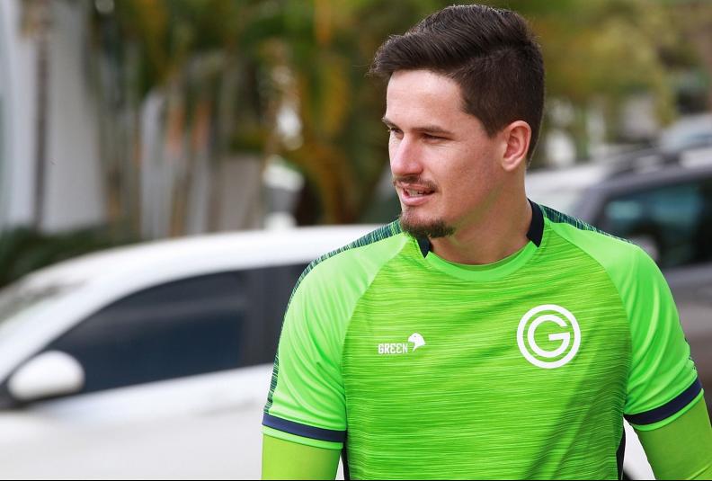 Goiano: Goiás confirma compra de melhor goleiro do Brasileirão
