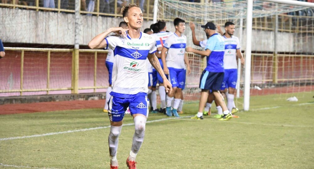 Pernambucano: Três contratados são dispensados pelo Santa Cruz antes de estrearem