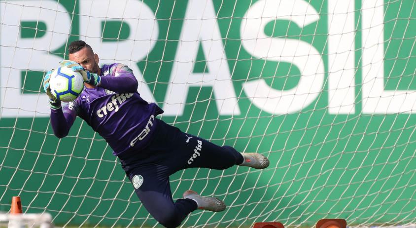 Goleiro completa dois anos de Palmeiras e promete trabalhar forte em 2020
