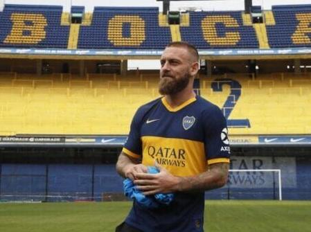 De Rossi nega conflito com Riquelme e declara amor ao Boca Juniors