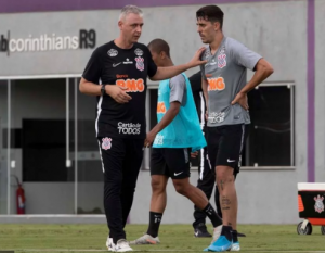 Paulistão: Tiago Nunes muda titular e reserva na lateral esquerda do Corinthians