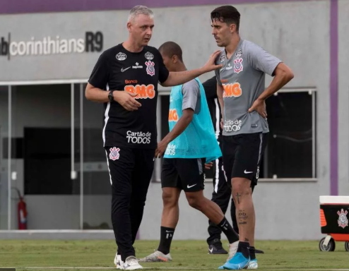 Paulistão: Tiago Nunes muda titular e reserva na lateral esquerda do Corinthians