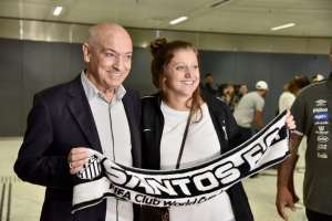 Jesualdo desembarca no Brasil, comenta sobre pressão e evita falar de Quaresma