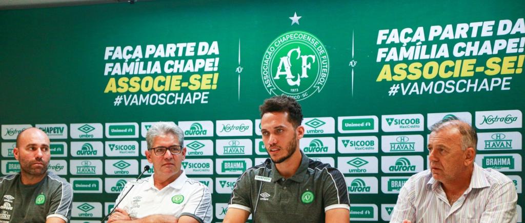 Sobrevivente de acidente aéreo chega à Chape: “Se eu descobrir algo, estou fora”