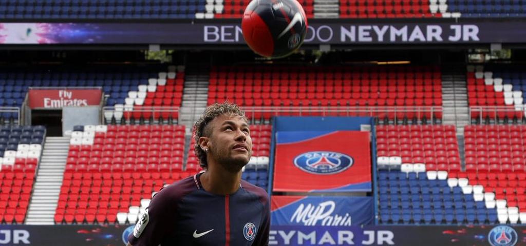 Neymar pede menos cobrança sobre Rodrygo e Vinícius Jr. e prevê títulos em 2020